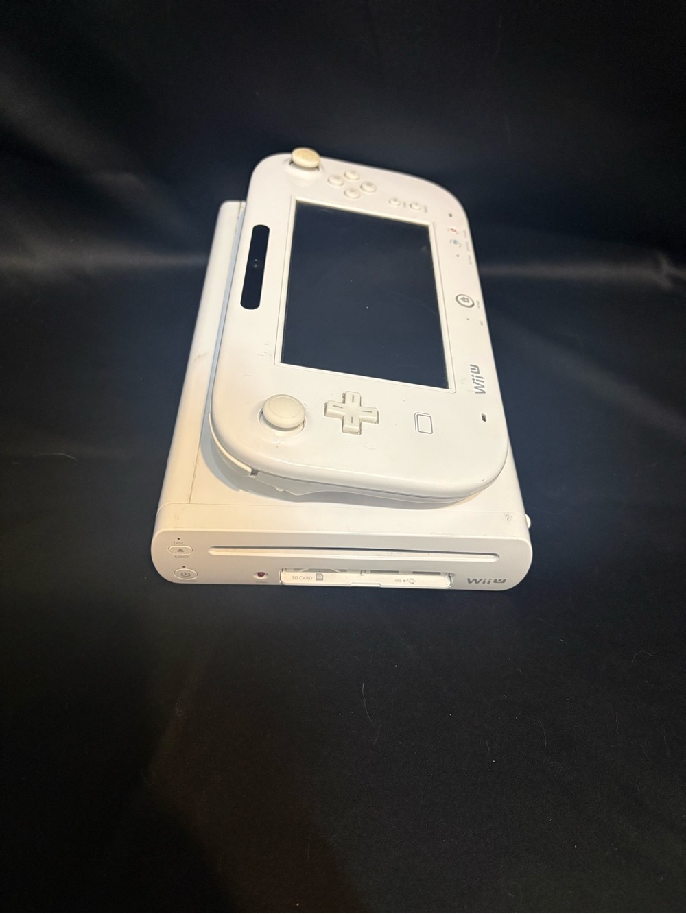 Nintendo White Wii U Console with White GamePad